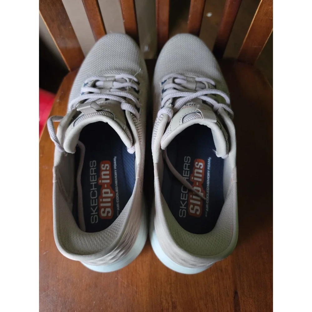 Mens Skechers Slip On, Size 11.5
